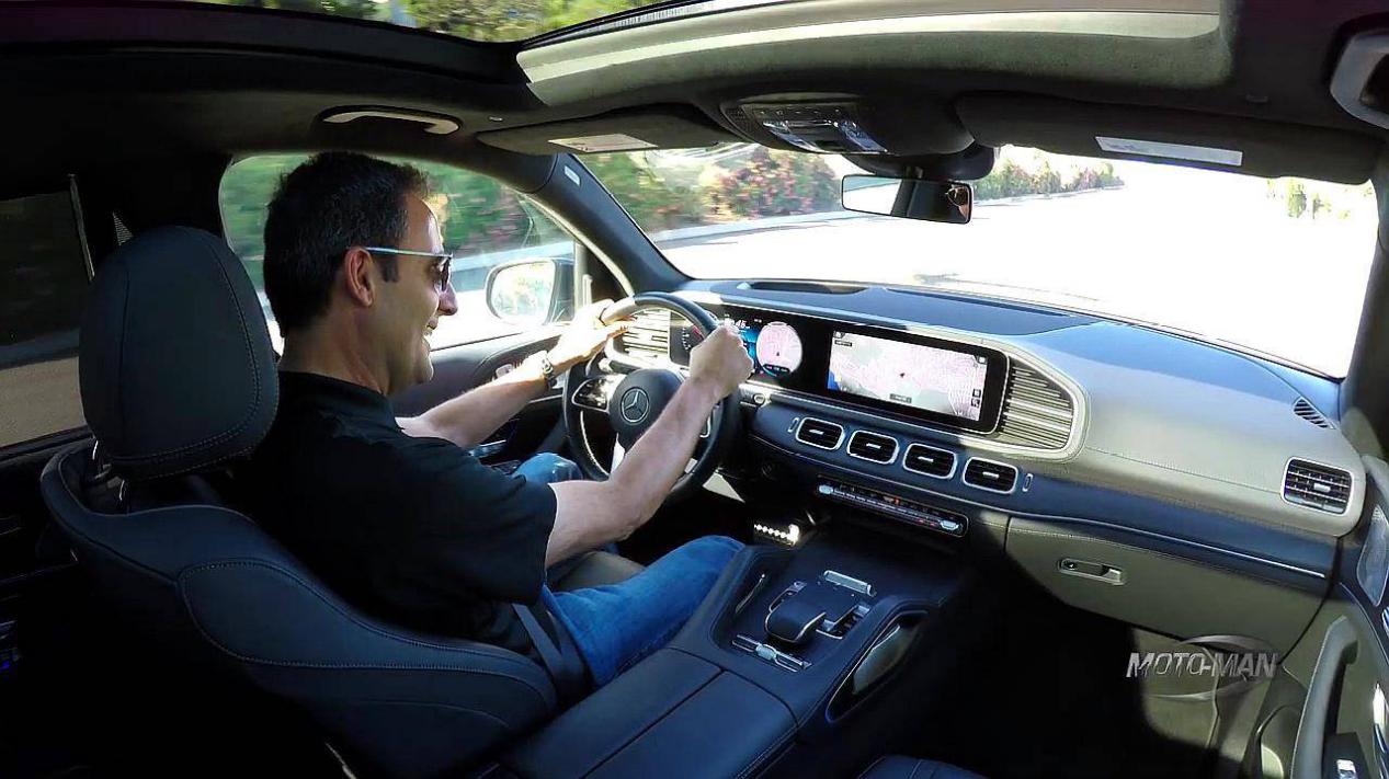 晚上开车光线刺眼怎么调整,开车时光线太强怎么办