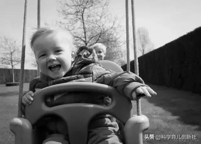 孩子固执倔强怎么说都不听,孩子性格太固执怎么说都不听