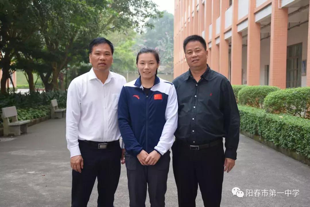 世界蹼泳冠军,世界游泳冠军去海里