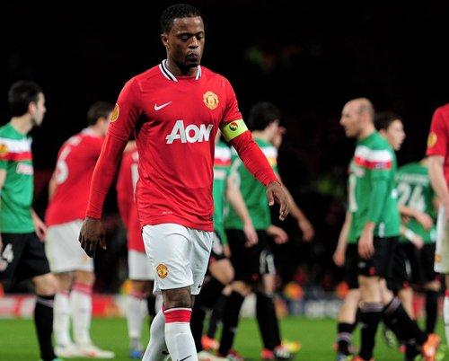 埃弗拉庆祝曼联夺冠,足坛故事录