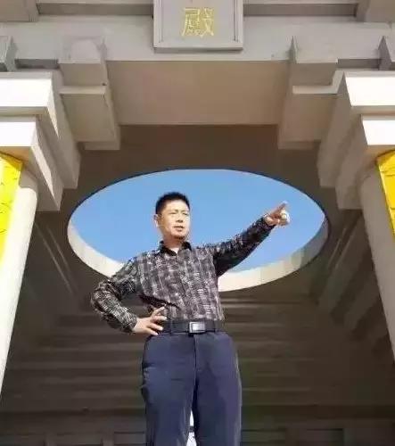 爸妈的拍照技术差距有多大,爸妈一起拍照姿势