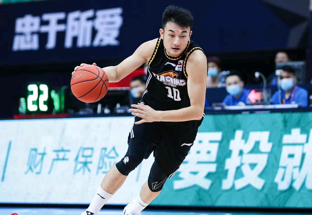 发挥出色赵继伟上半场砍下18分,辽篮输广东总决赛第三场加时杨鸣