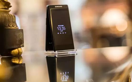 三星翻盖手机2022新款左右折叠,三星w2019翻盖手机什么时候上市