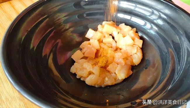 家庭版披萨的做法用什么面粉,简单一招学会披萨基础做法