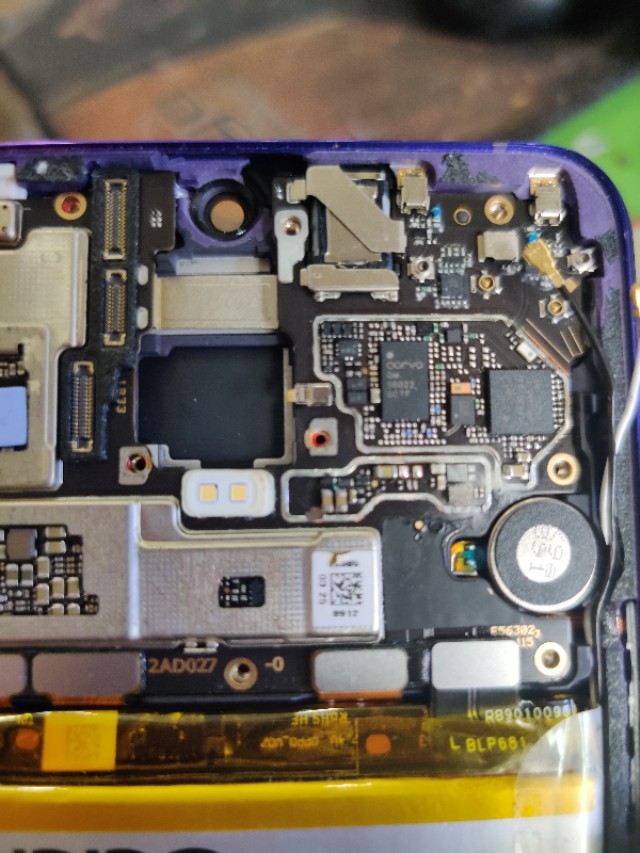 r17供电管短路不开机,r17显示电路短路