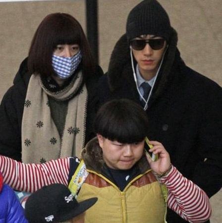 张亮腿受伤肿起大包,晒照却被网友骂活该,本人这样回应显情商