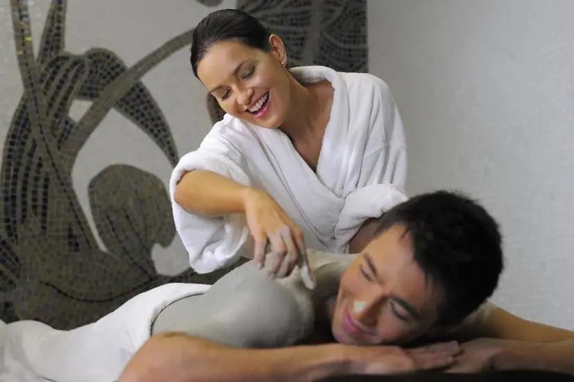 迪拜酒店埃尔法,迪拜假日度假酒店