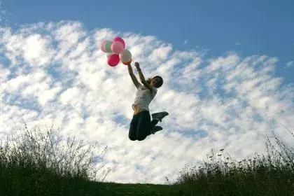 一点零视力矫正,小孔成像眼镜能矫正视力吗