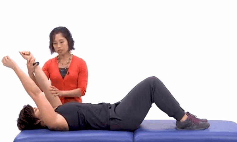 肩峰撞击综合征自己如何治疗,手举过头顶肩膀酸疼