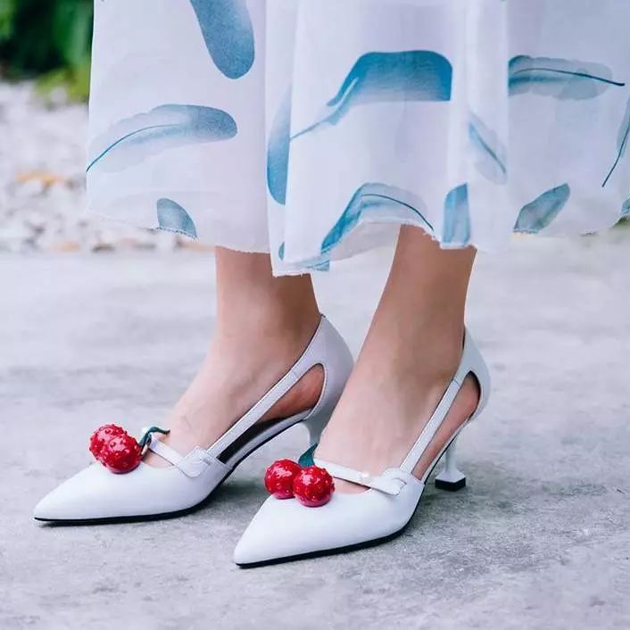 什么腿型穿什么鞋子好看,你是什么脚型代表什么命