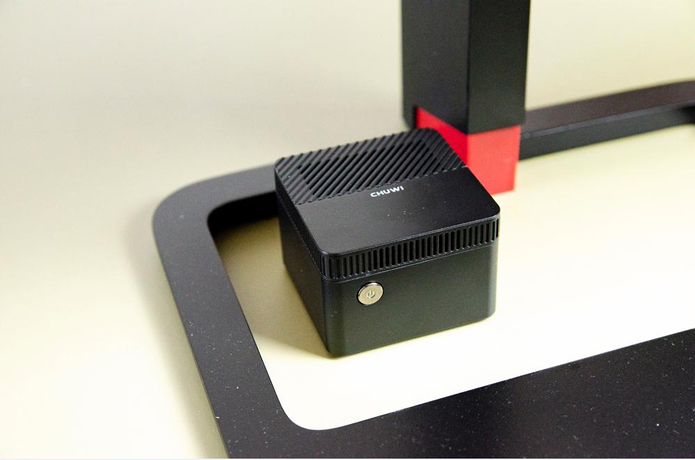 可以放进背包的主机,可以塞进行李箱的主机