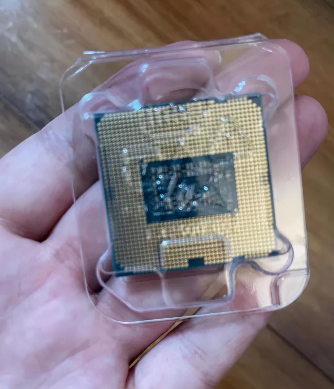 我给老婆装了台电脑，粉粉的那种