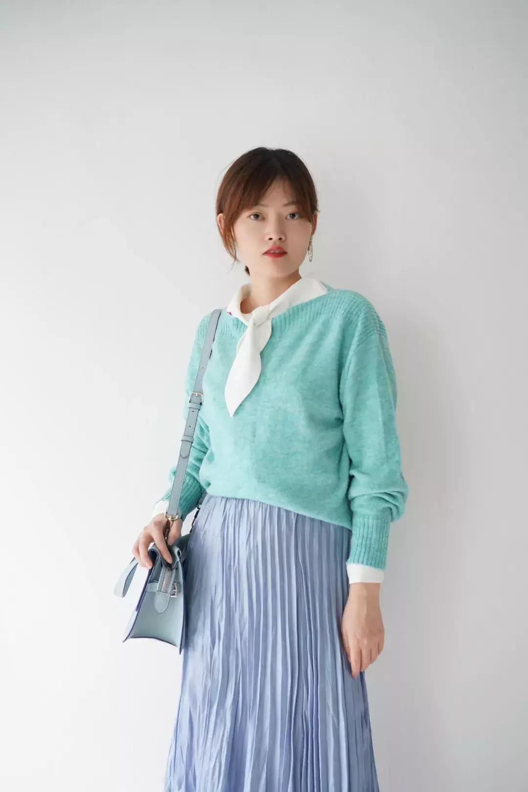 买回来的压箱底衣服,压箱底的旧衣服这样穿一秒变时髦