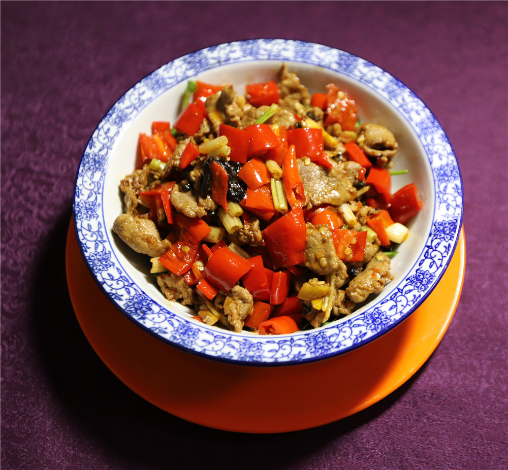 桂林藏在山洞里的油茶店,桂林开在半山腰的油茶店