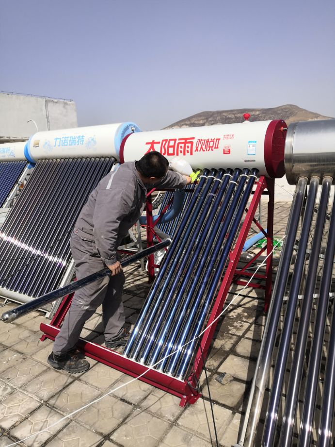 鍔涜鐟炵壒涓庡お闃抽洦鍥涘娌愭瓕姣旇緝,澶槼闆╲s鍥涘娌愭瓕vs鍔涜鐟炵壒