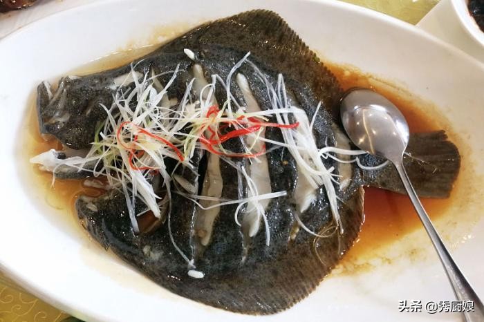 年夜饭鱼简单易学,年夜饭做什么鱼有什么讲究