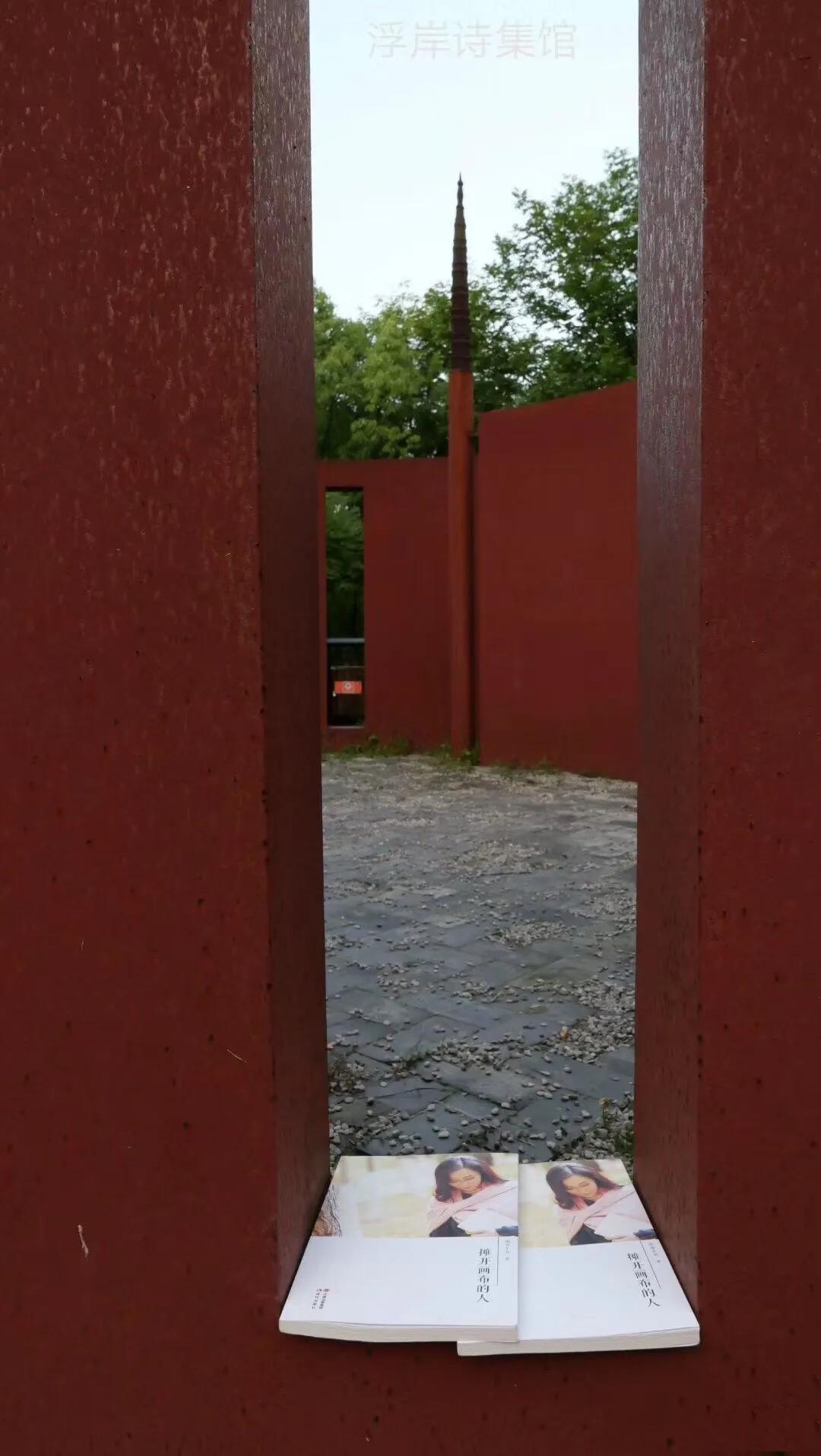 胭脂茉莉｜一首现代禅诗的空间艺术——浅析印清诗歌《经咒》