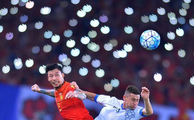 武汉抗击疫情不放弃,足球为中国疫情加油比赛