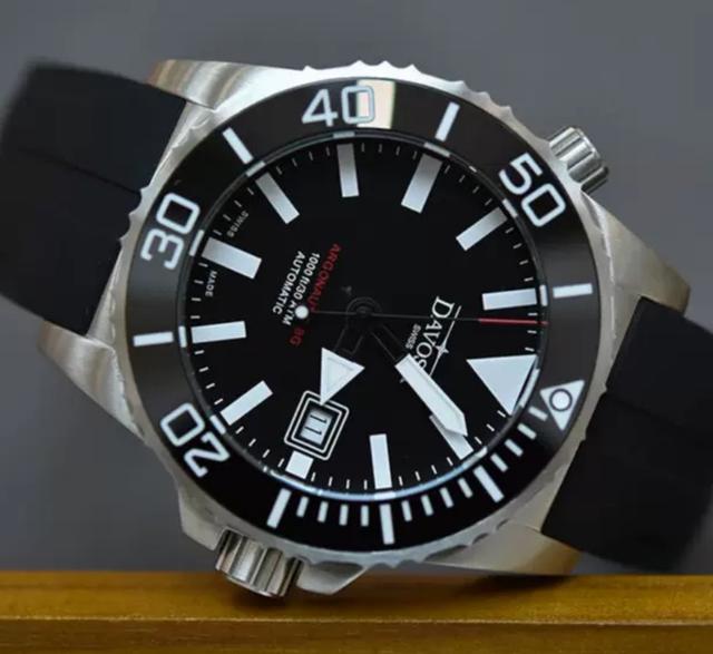 天梭美度汉米尔顿是一个档次吗,汉米尔顿和天梭美度选哪个好