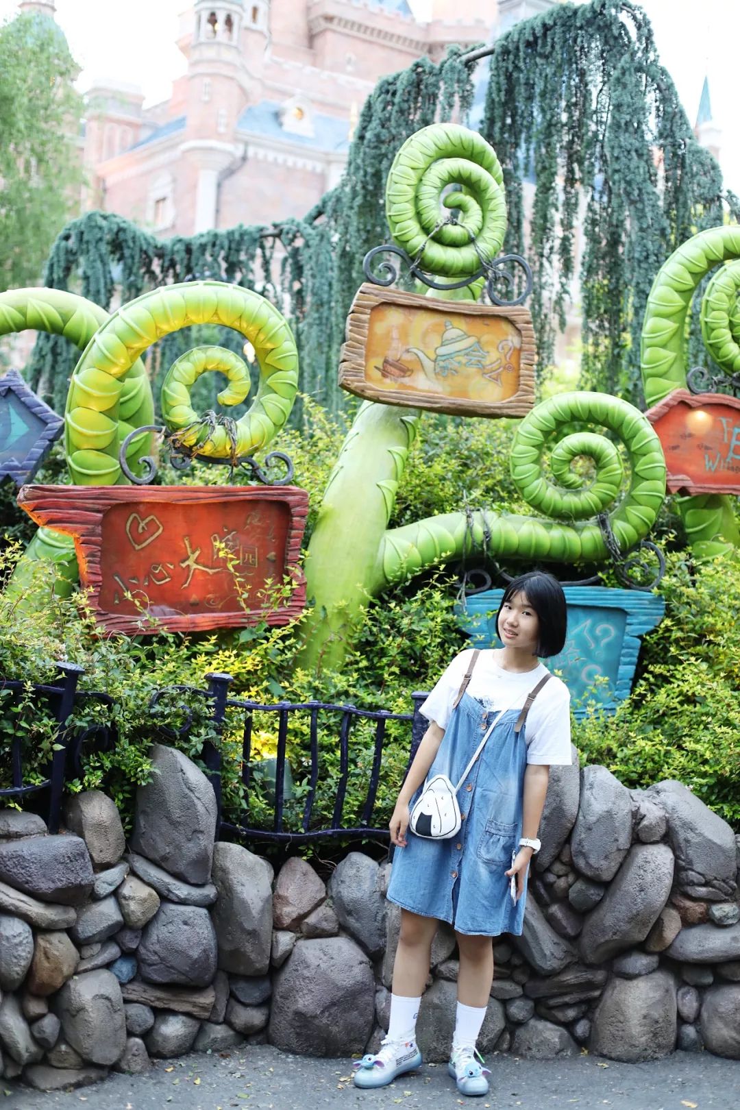 暑假去重庆两个人多少钱,暑假两个人去西藏需要多少钱