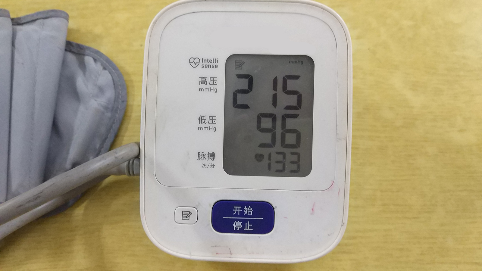 发烧不可怕可怕的是干咳止不住,发烧跟高血压有关系吗