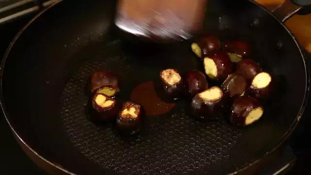快速去除栗子内层皮,超级简单栗子鸡做法