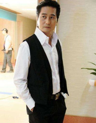 顶替刘德华,凭“我顶你个肺”大火,那个国际大盗如今怎么样了