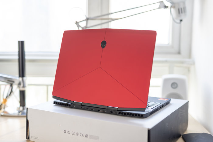 外星人alienwarem15拆解,alienwarem15星云红升级