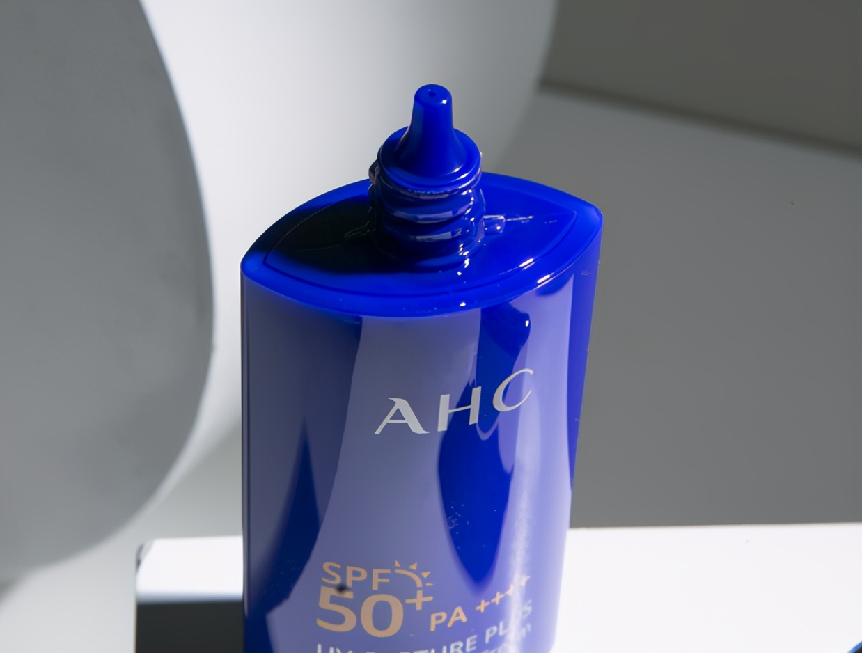 2018年最好用的十大防晒霜测评,好用不伤皮肤的防晒霜测评