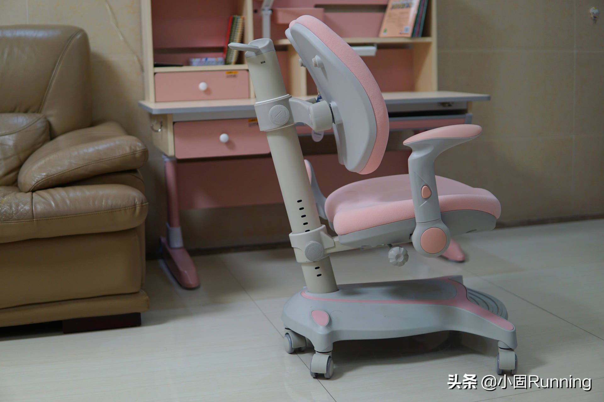 女儿小红花,儿童桌椅学习桌椅1-3岁可以画画