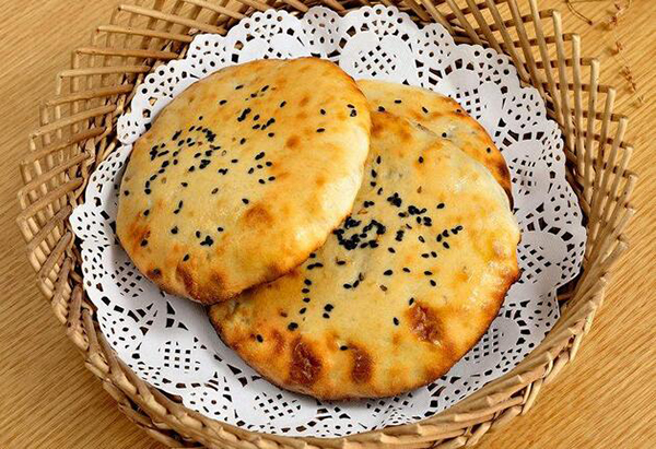 简单又美味的烧饼好吃到停不下来,像面包一样外酥里嫩的烧饼