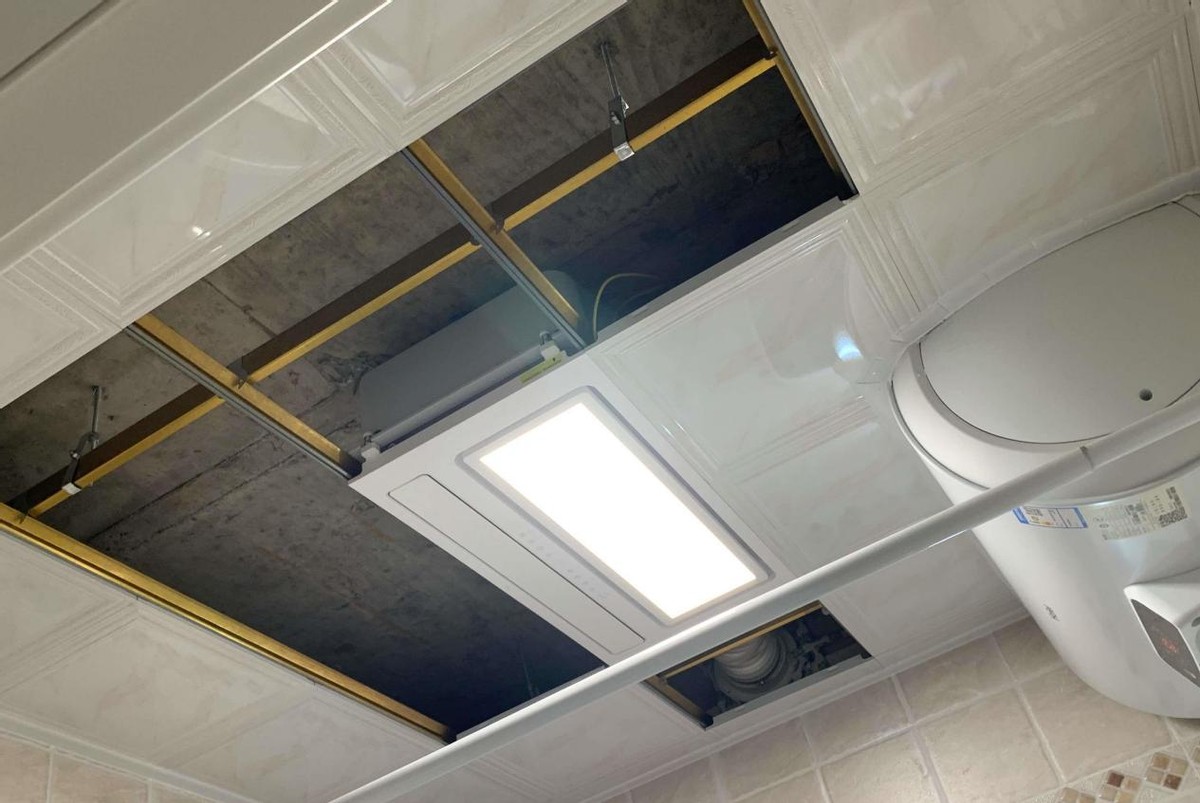 卫生间风暖浴霸哪个实用,卫生间风暖浴霸换气扇不好用