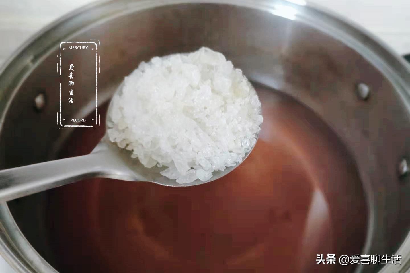 夏季遇见这水果别手软,一次多买点煮好存罐里,随吃随取方便省事