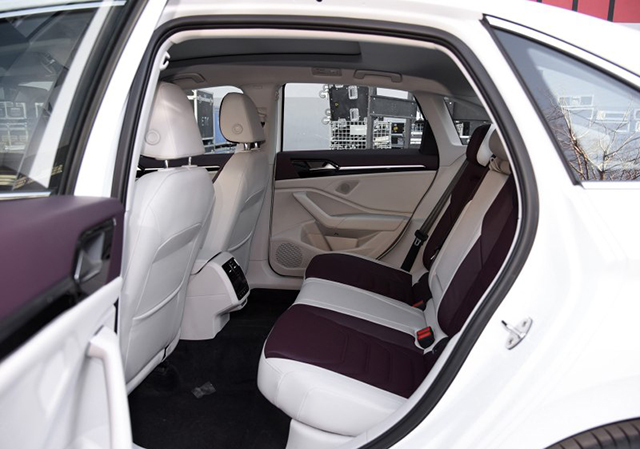 迈腾vs卡罗拉,新款车上市还能买到老款吗