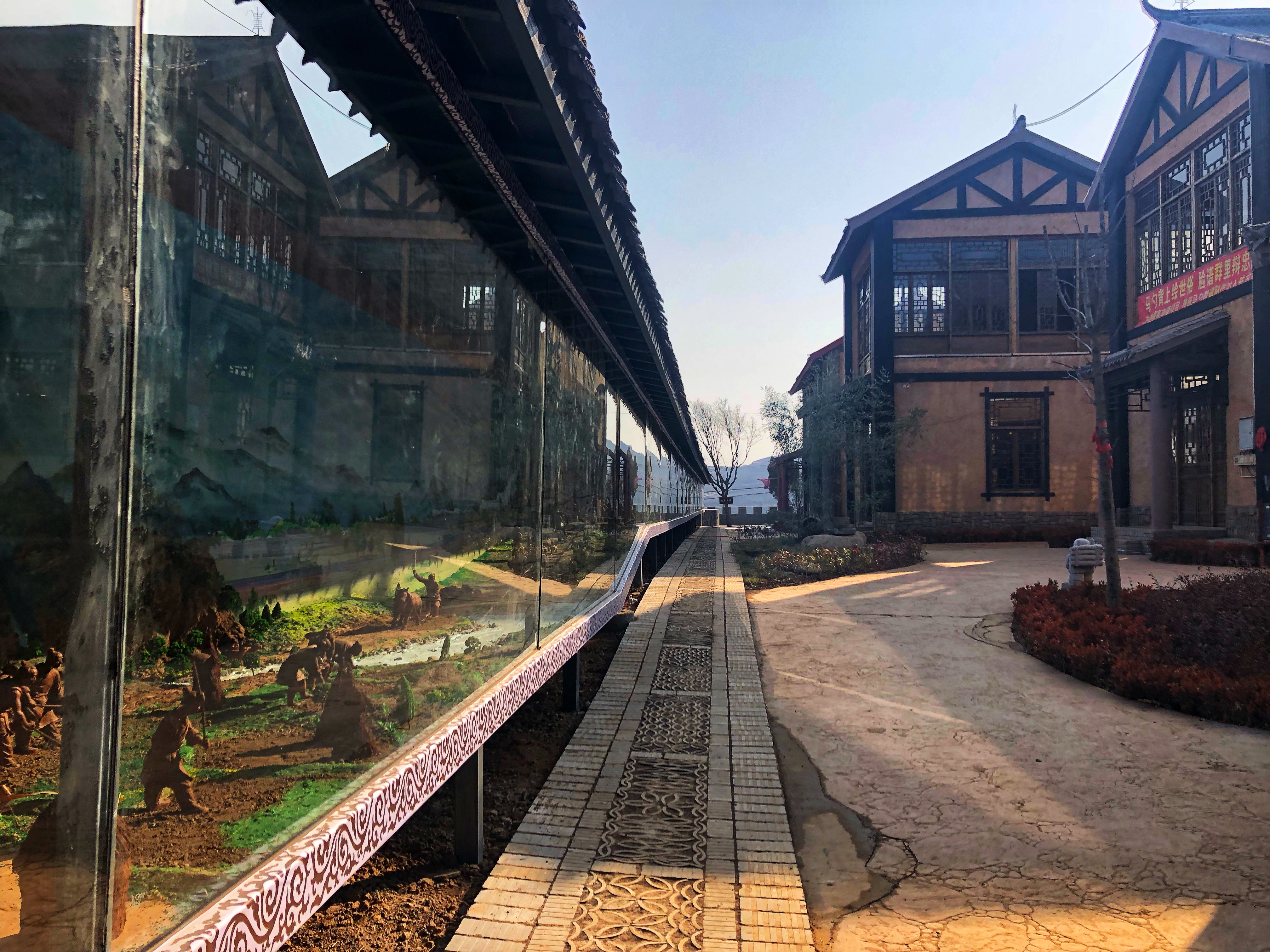 宝鸡凤翔雍州灵山在哪里,宝鸡市凤翔繁华地段