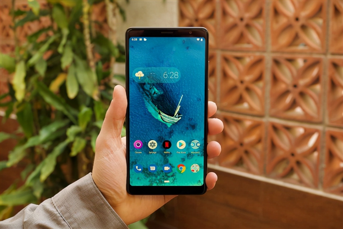 荣耀X20Max彩蛋登场那些年我们追过的巨屏手机