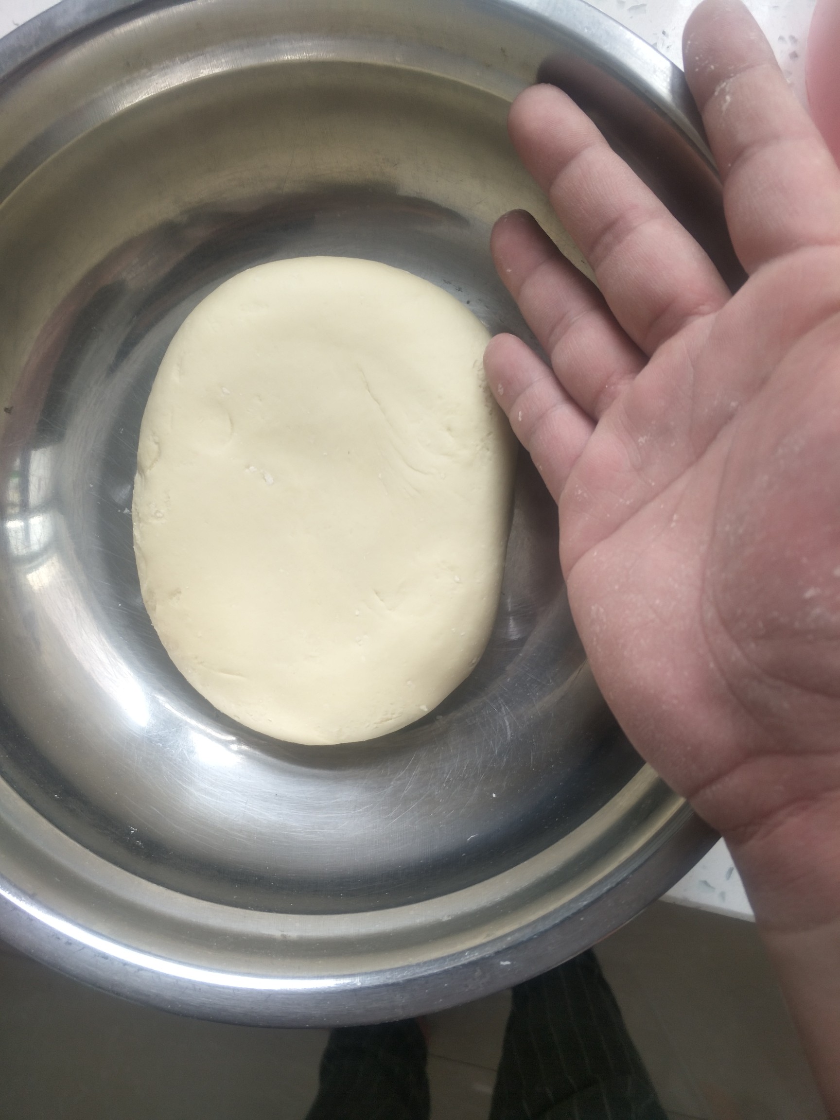 煮饺子时水是煮开了再下吗,煮饺子最忌讳开水下锅