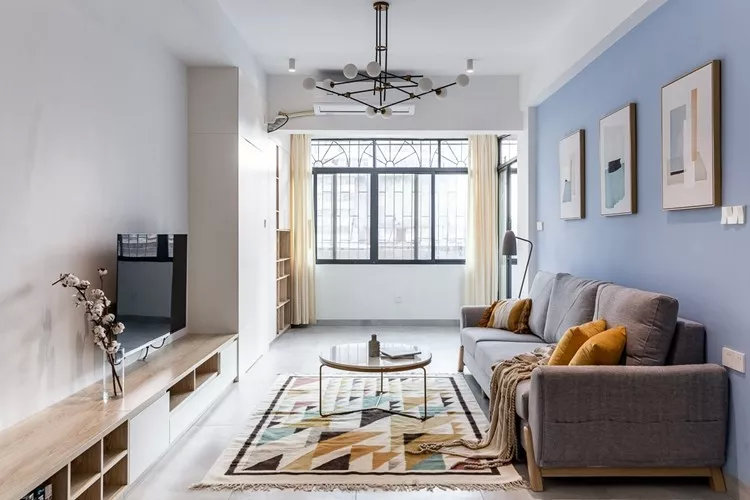 家里装修墙壁太单调怎么办,家里空白墙面怎么装饰实用