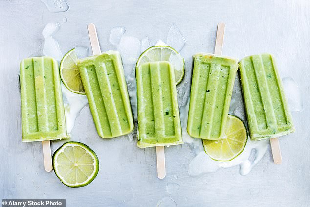 阳光下吃柑橙冰棍或冷饮，医生提醒，可能引起孩子植物阳光皮炎