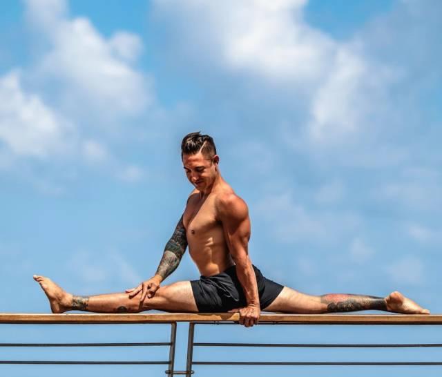 盘点男人练瑜伽,男人瑜伽刚柔并济