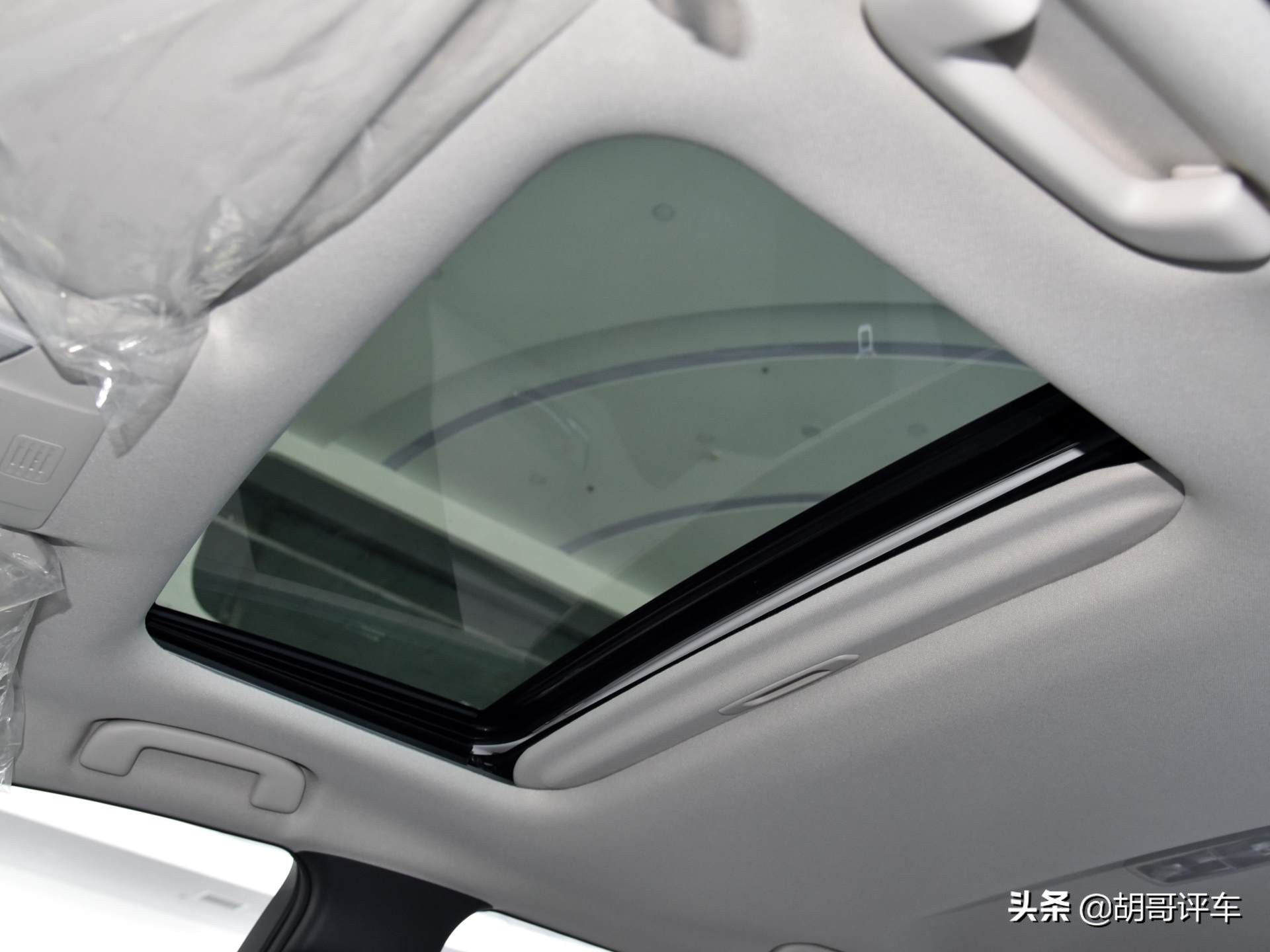 丰田卡罗拉和花冠哪个省油,好车不贵经济实惠丰田卡罗拉