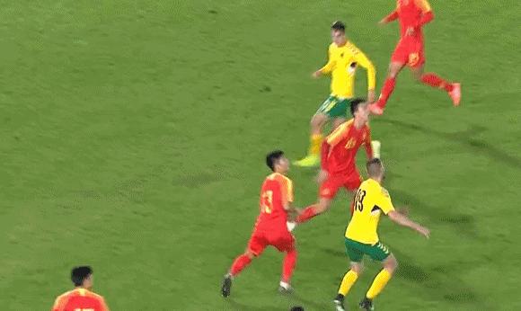 中国足球啼笑皆非一幕,中国足球史上最尴尬的一幕