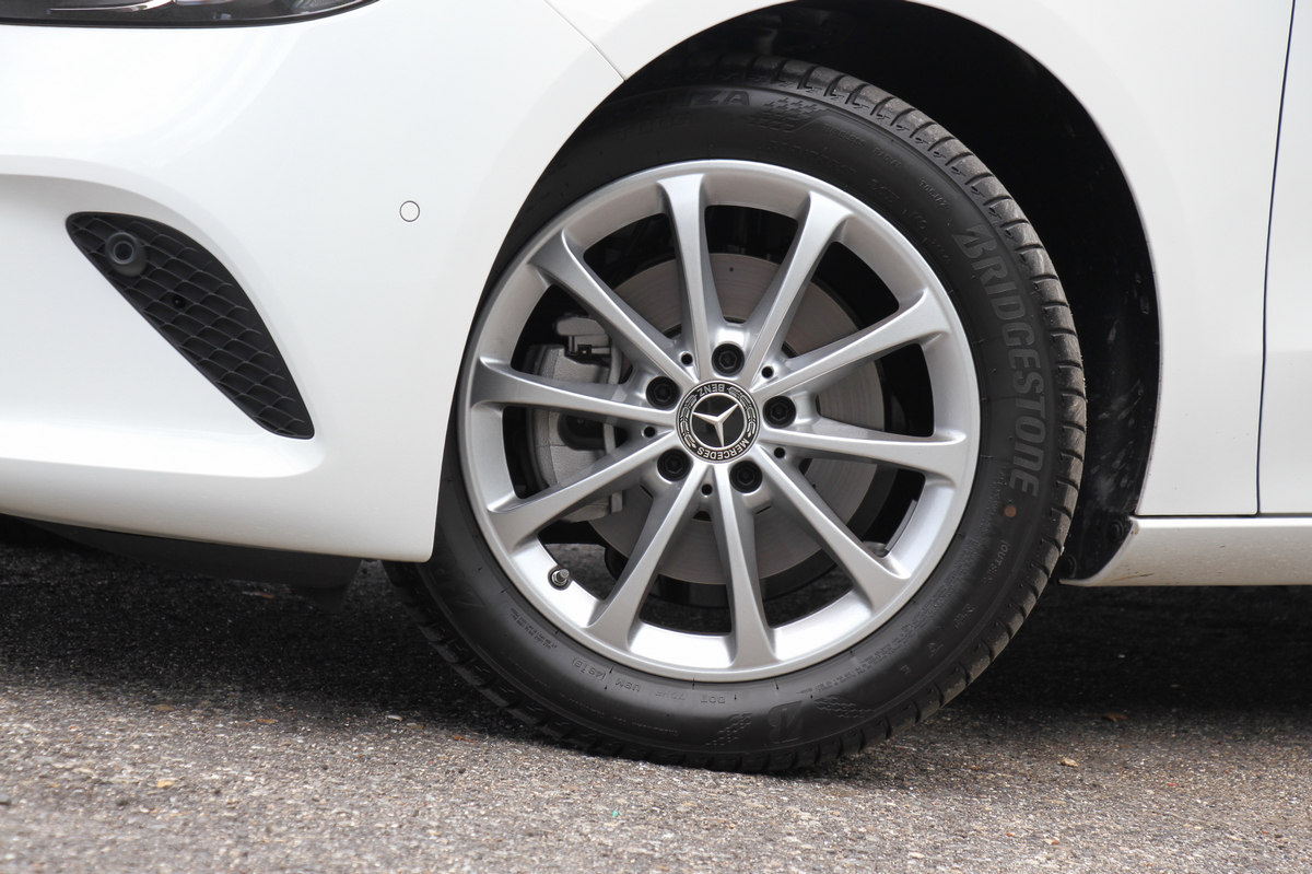 Mercedes-BenzB200试驾报导,它不只是一辆“买菜车”