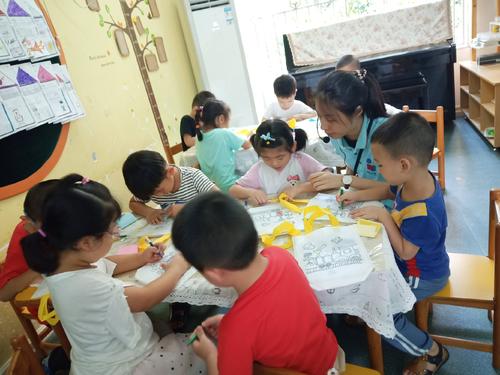 学前教育毕业去幼儿园还是早教,读幼儿园好还是读早教班好