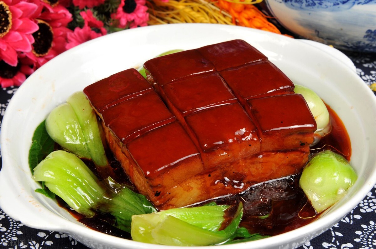 浙江大叔开餐饮一年赚了170多万,浙江开饭店一个月赚二十多万