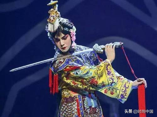 鬓边不是海棠红｜张国荣程蝶衣再现，黄晓明上海滩造型乱入