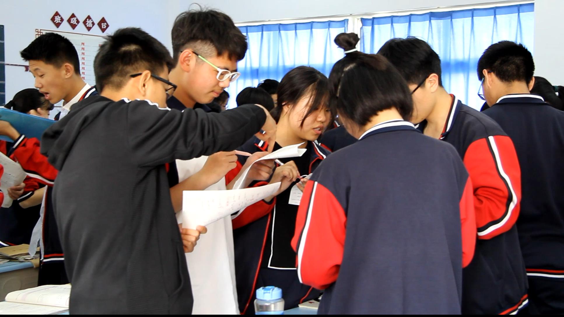 “激情二高”：一路发展一路歌