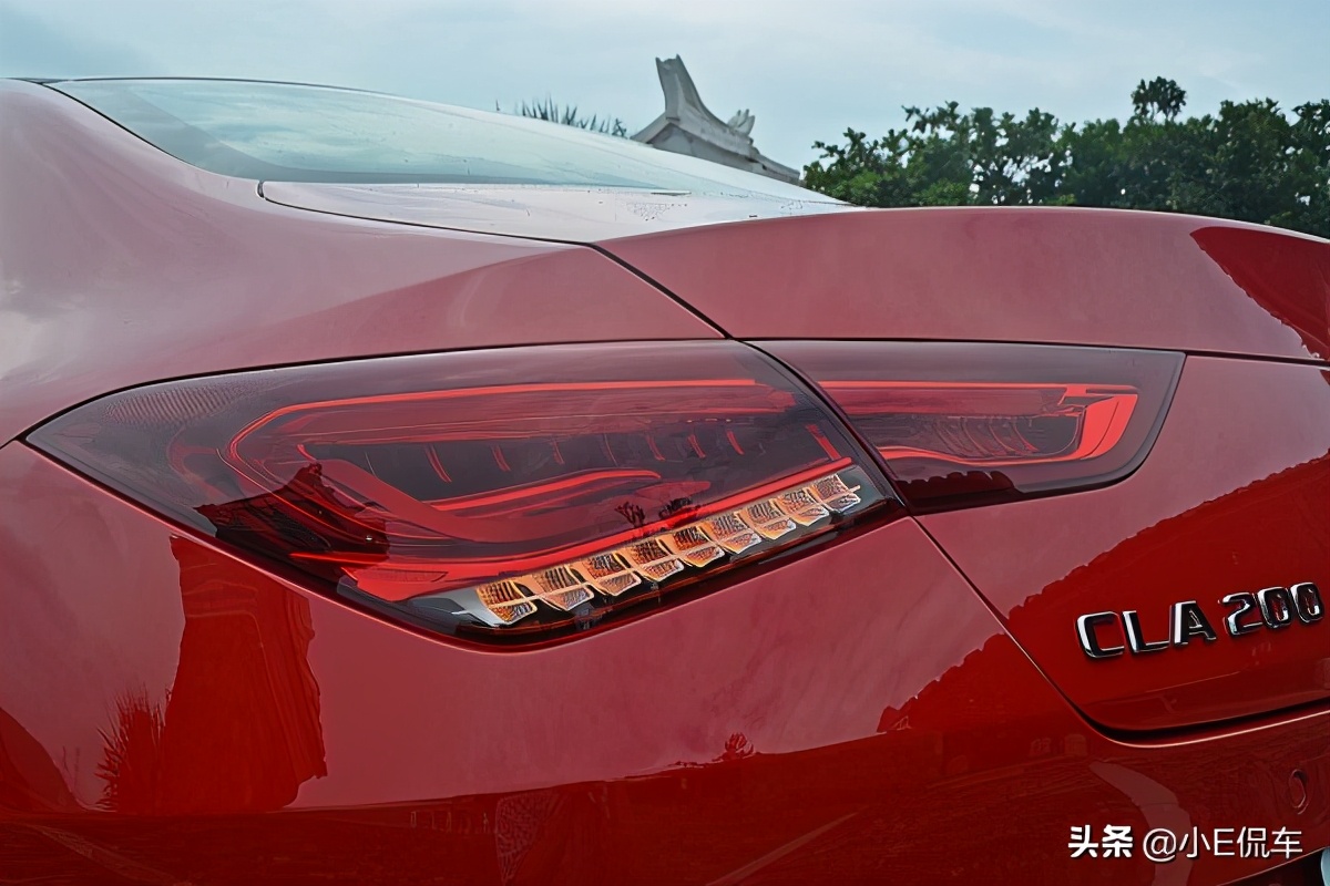 奔驰cla200动感和时尚的区别,新款奔驰cla200试驾视频