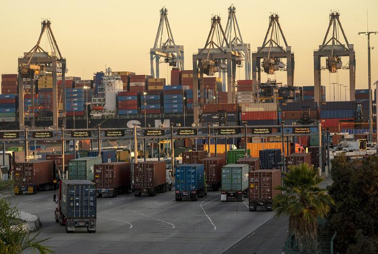 缇庡浗娓彛鎷ュ牭,姹備汉涓嶅姹傚繁璺啀闅句篃瑕佽蛋涓嬪幓