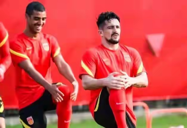 国足两连败，是什么原因造成的，中国足球还有希望吗？